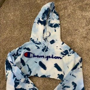 cropped champion tie dye hoodie